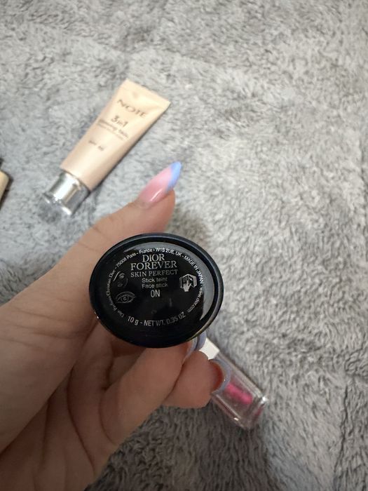 Фон дьо тен в стик Dior