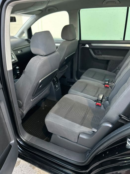 VW - Touran 2.0 D