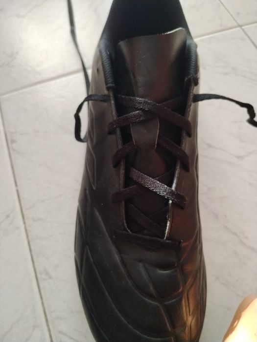 бутонки на адидас