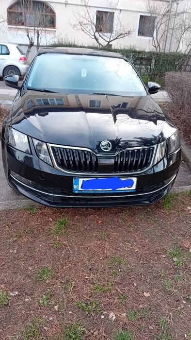 Skoda Octavia proprietar,schimbat uleiul cutie,motor,distributie,pompa apa.