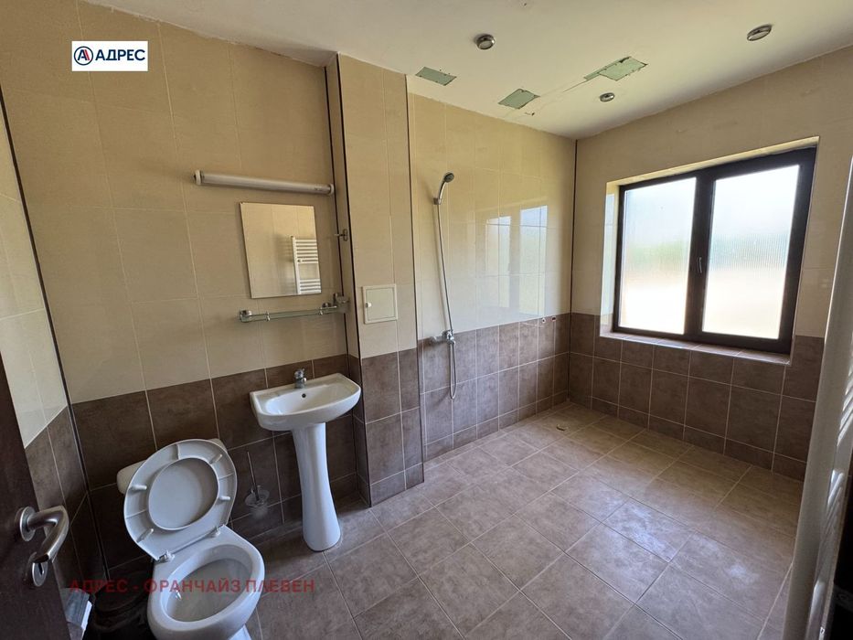 Продава се Къща в с. Сираково, Област Враца - 400 кв.м за 375 €/кв.м - Снимка #10