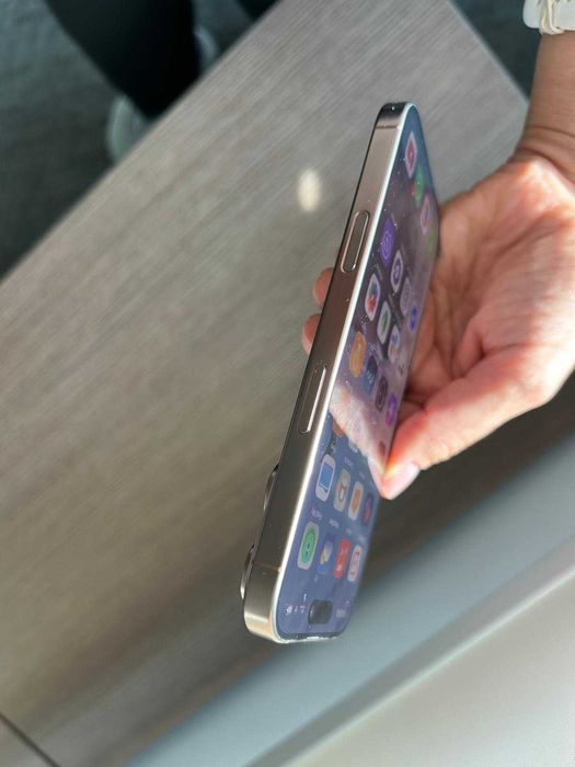 Iphone 16 PRO 256GB desert titanium stare impecabila-3500 RON