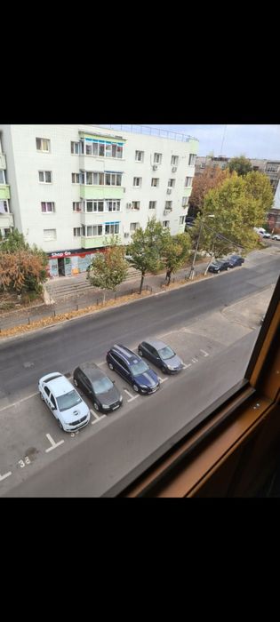 Închiriez garsonieră