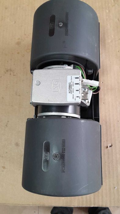 Моторче парно автобус Мерцедес