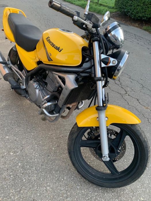 Motocicleta kawasaki Er5