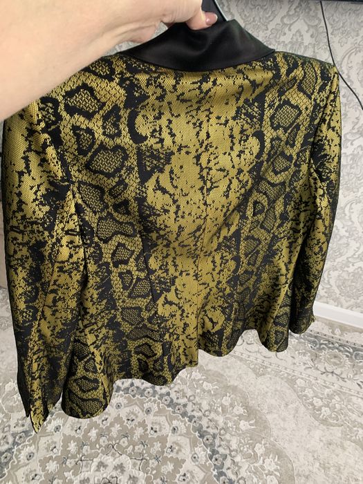 Женский укороченный пиджак