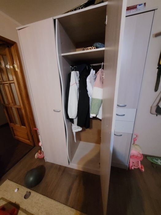 Шкаф с полками для детей