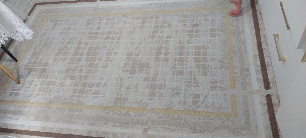 Продам ковер. Кілем сатылады
