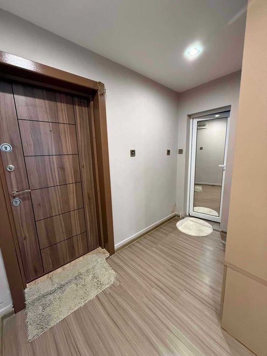 Продава 3 стаен монолитен след ремонт в гр.Казанлък