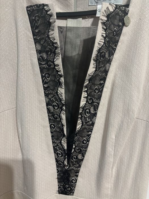 Розова рокля