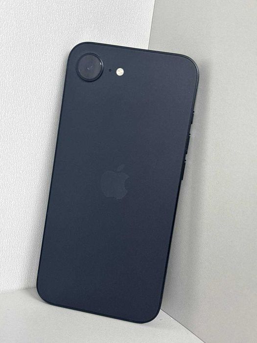 Apple iPhone 16e 256 гб (п Байтерек) лот 940346
