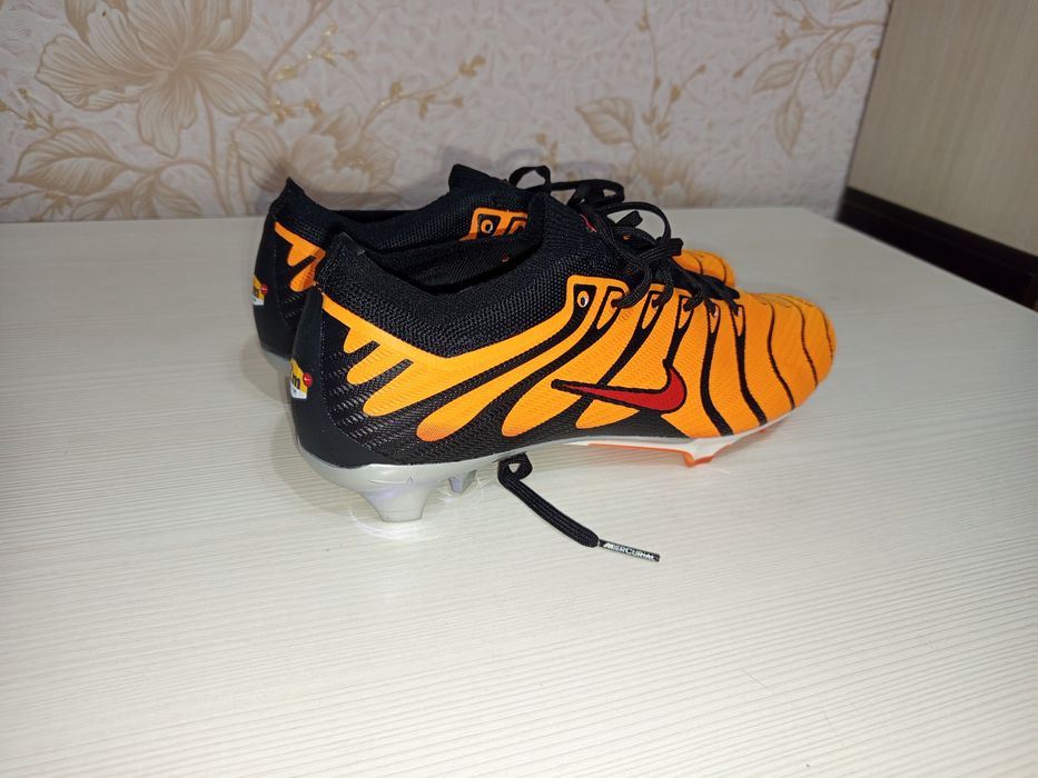 Продам бутсы Найк