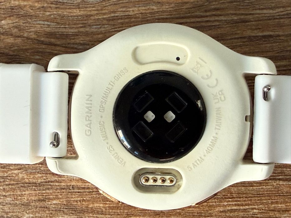 Часовник Garmin VENU 2S 40мм