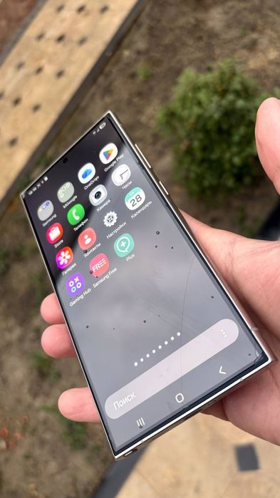Samsung S24 Ultra 12/256gb 750$