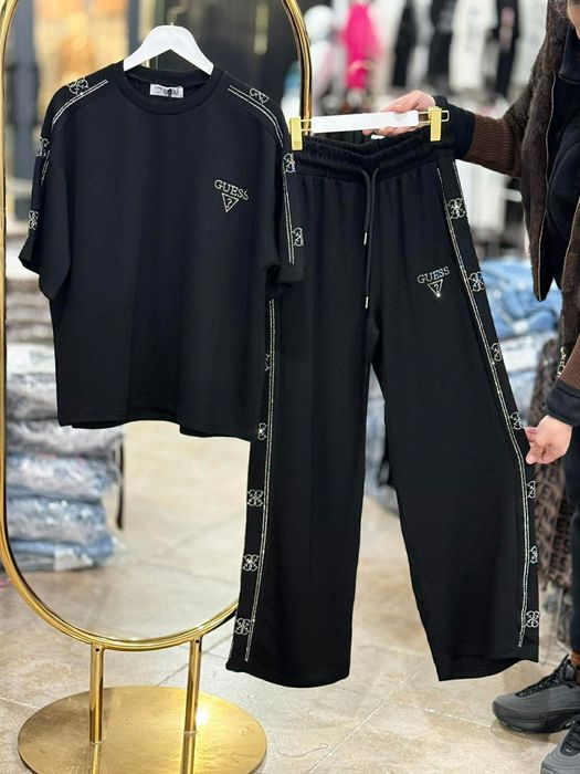 Дамски спортни екипи от 2 и 3 части!