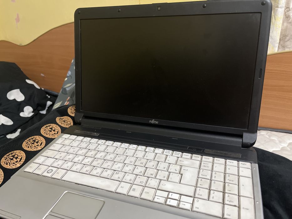 Срочно продам ноутбук FUJITSU