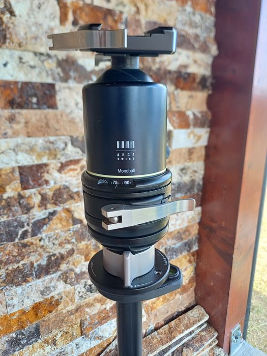 Trepied profesional Manfrotto 190 (MT190XPRO4) + Cap sferic (Arca-Swiss Monoball)