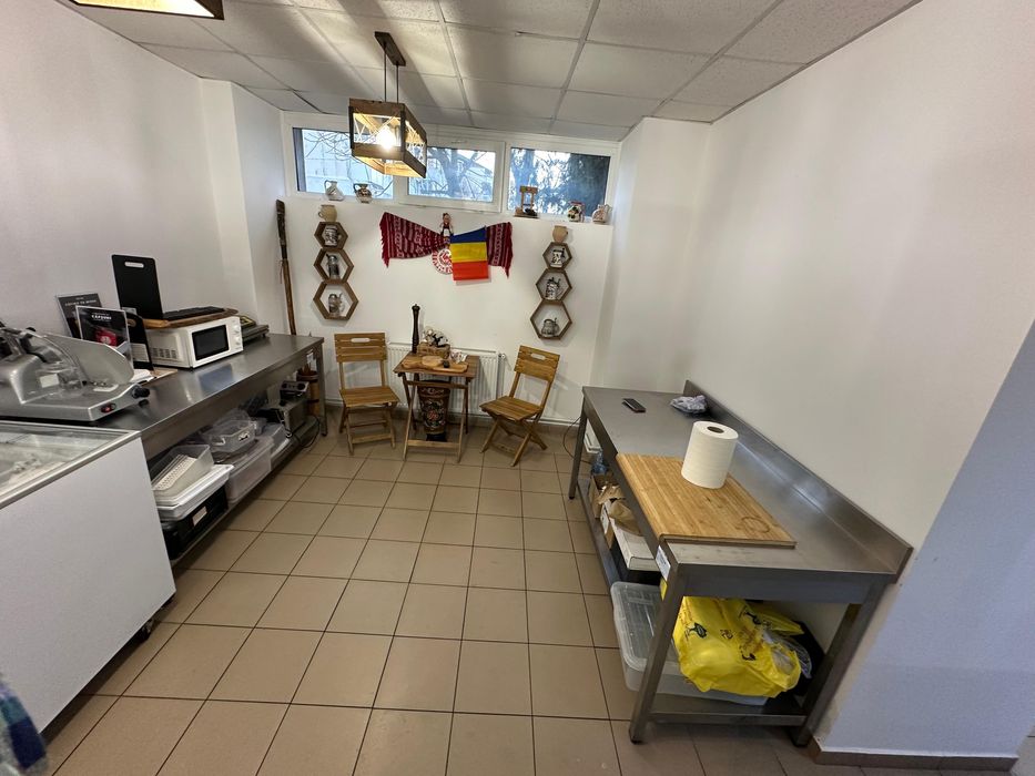 Vand afacere la cheie - Bacanie cu produse traditionale - Magazin