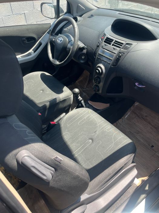 Toyota Yaris на части