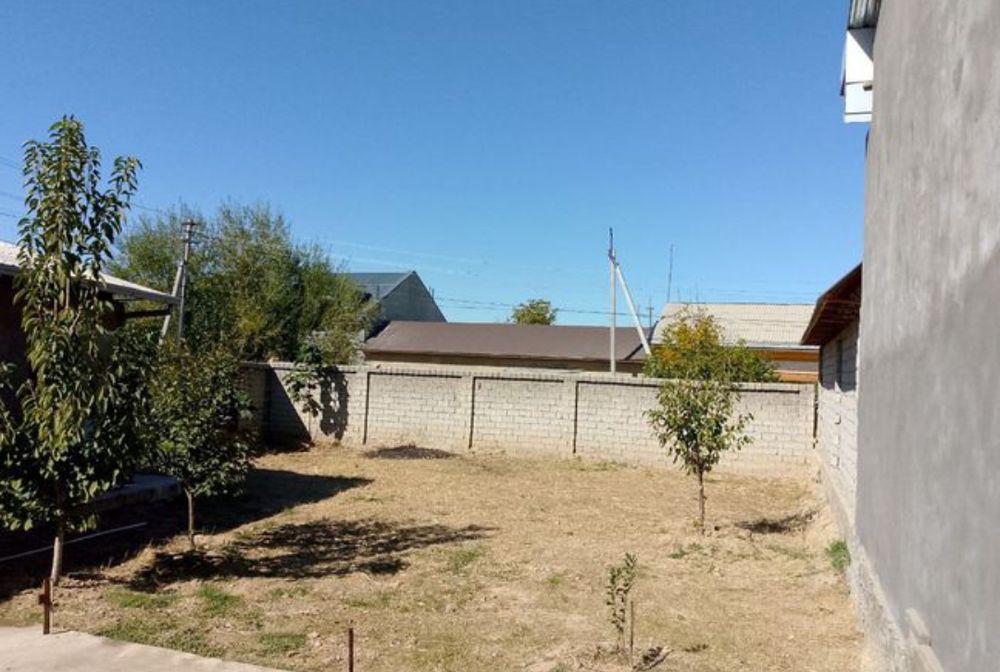 Яккасарой Ракат Махалла куча Юзи 1 ления 3 сутик учаска Сотилади.