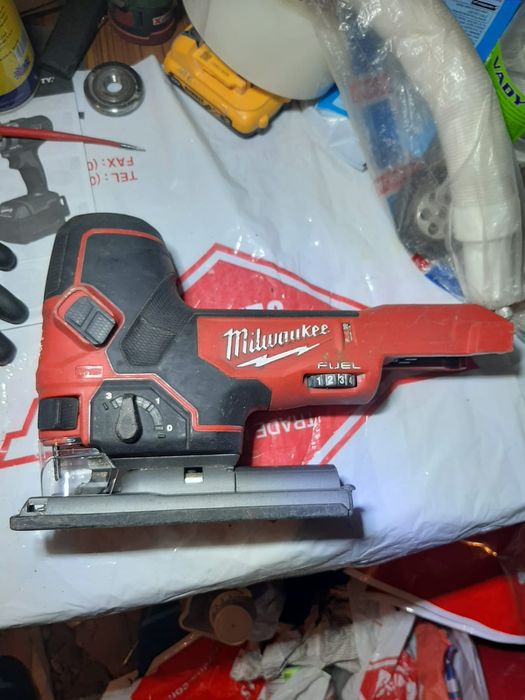 Milwaukee pendula fuel