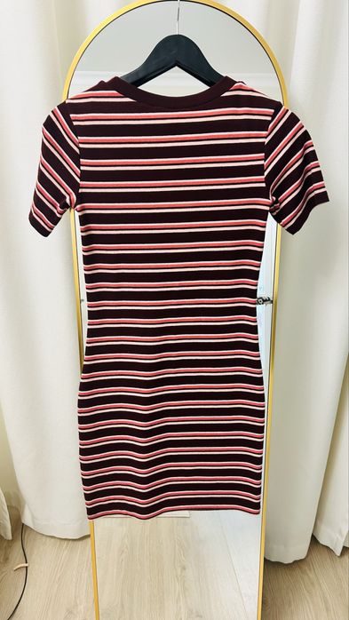 Платье-мини трикотажное в 42 (S)