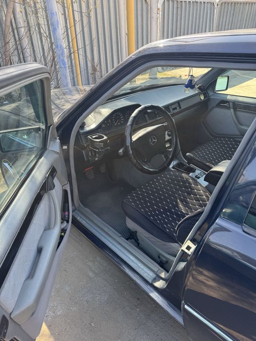 Продам Мерс 124 2,0 111 плита