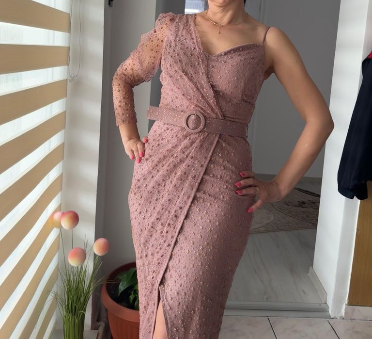 Rochie eleganta mărimea S-M
