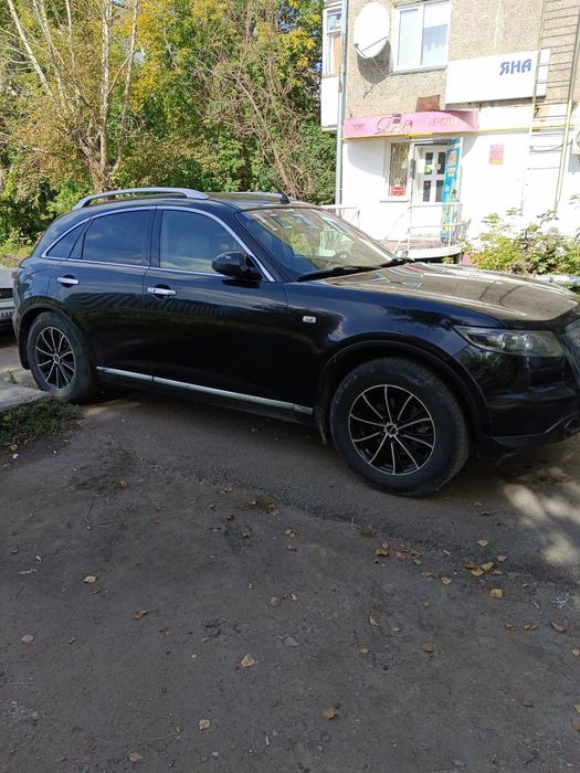 Продам машину !!