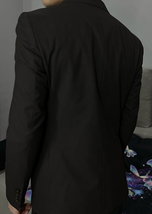 Коричневый костюм