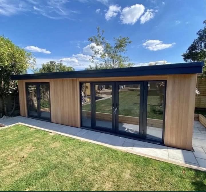 Vând case modulare la comanda clientului