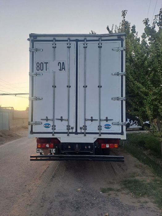 Shacman l3000 furgon