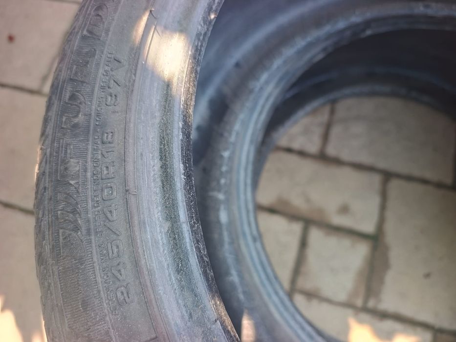 Vând 2 anvelope vară 245/50/18  ,sunt in stare foarte bună.