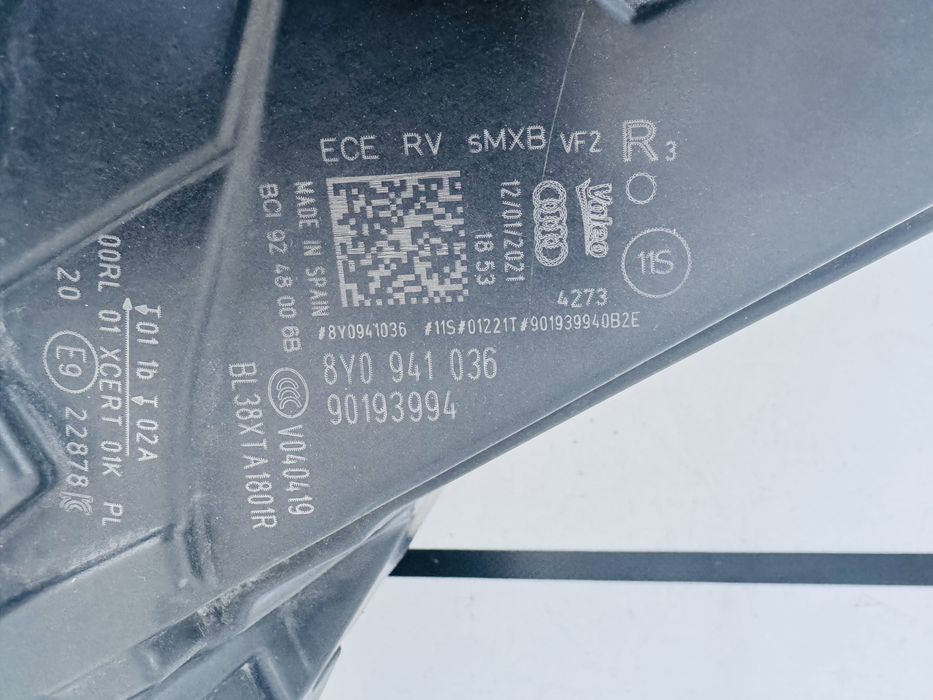 Far dreapta led matrix Audi A3 dupa 2020 cod 8Y0941035