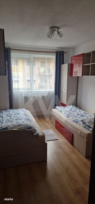 Apartament 3 camere decomandat | 77 mp | 2 dormitoare | 2 bai | Etaj 2