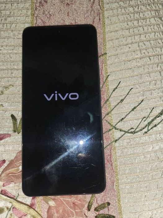 Vivo 27е отличный
