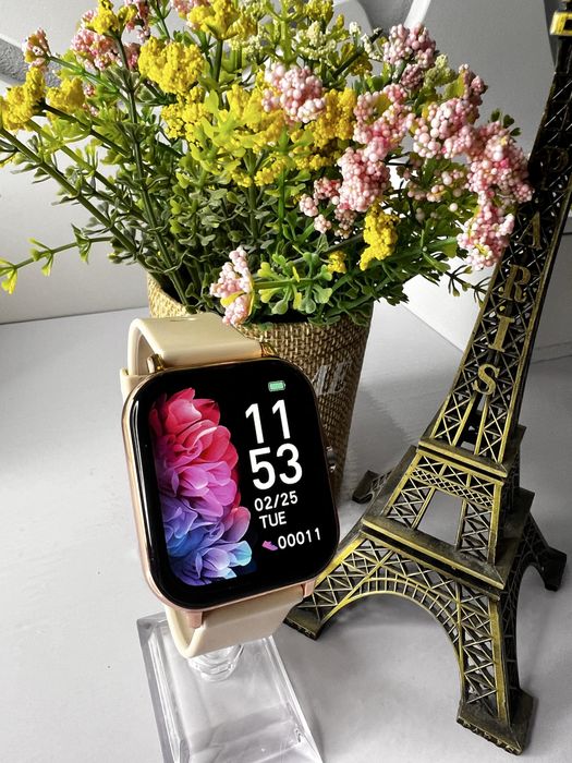 Ceas smartwatch femei bej/auriu