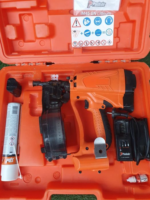 Pistol de batut cuie cu gaz IM45 GN Lithium 2025 — complet, acumulator + încărcător + doză gaz