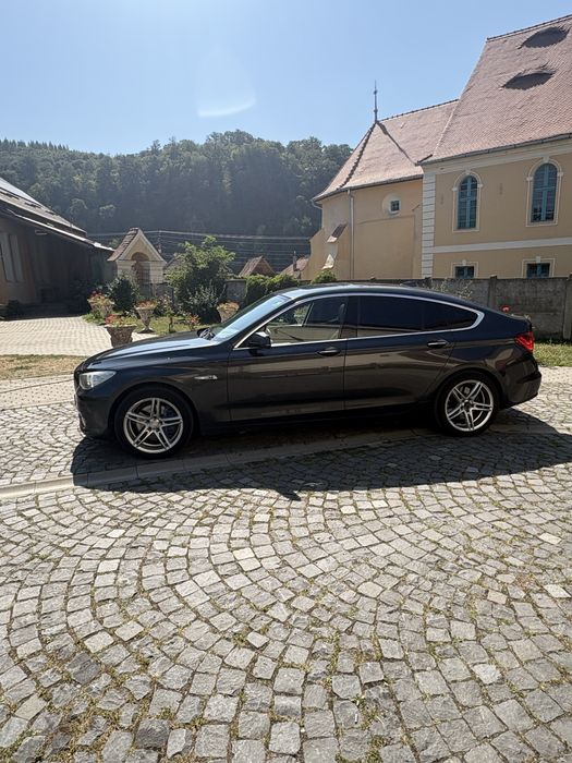 Vand sau schimb bmw 530 gt