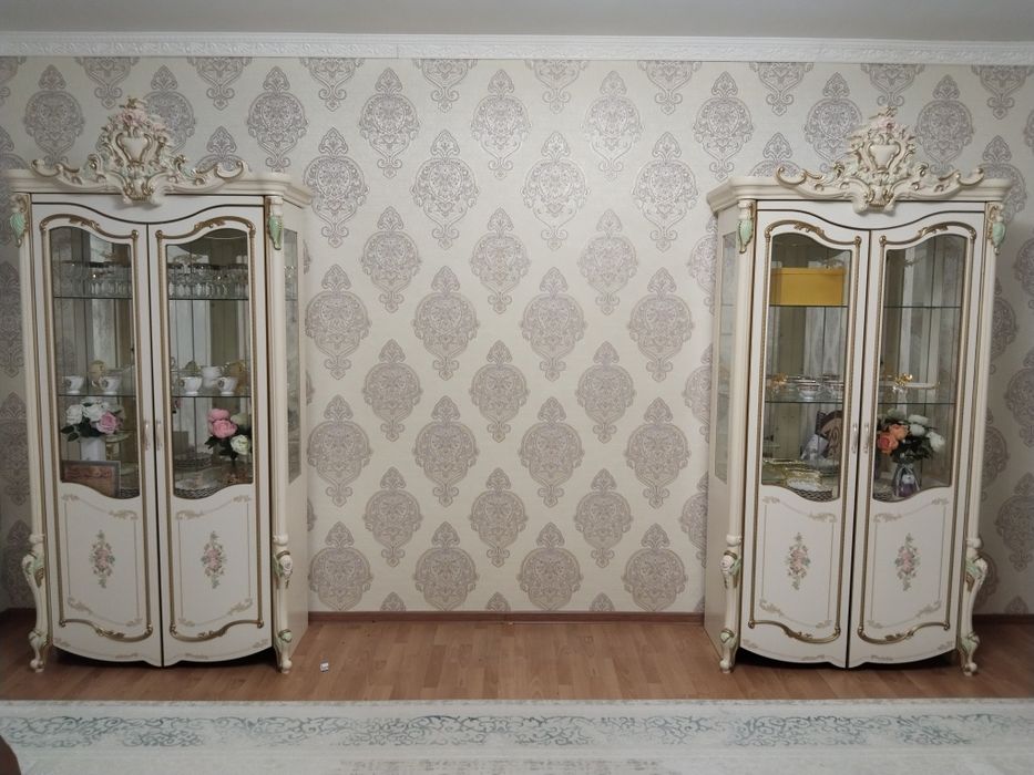 Продается серванта в хорошем состоянии