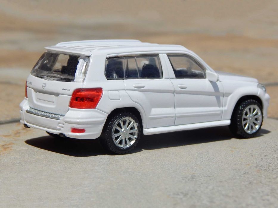 Macheta Mercedes-Benz GLK 350 4Matic 2008 sc 1:43
