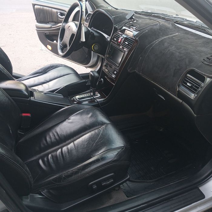 Nissan Maxima  2001