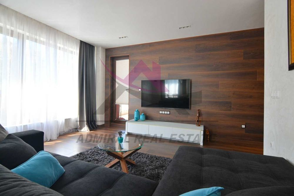 Дава се под наем Двустаен апартамент в Варна, Център - 85 кв.м за 1500 € - Снимка #1