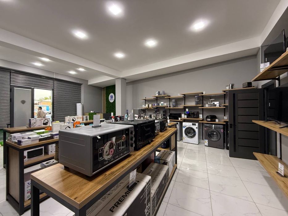 Коммерция с арендатором 3200$, первая линия, 316м² Шайхонтохур