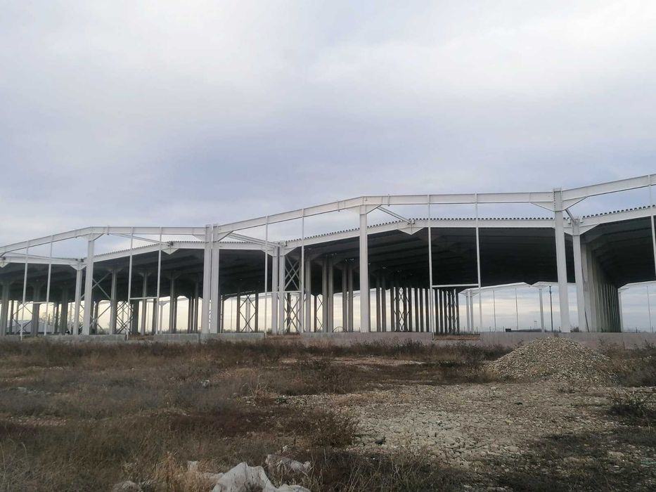 Vând structuri metalice și hale complete