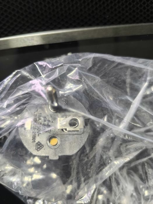 Кухненски абсорбатор Klarstein Alina 90 см, максимална мощ-ст 615 м³/ч