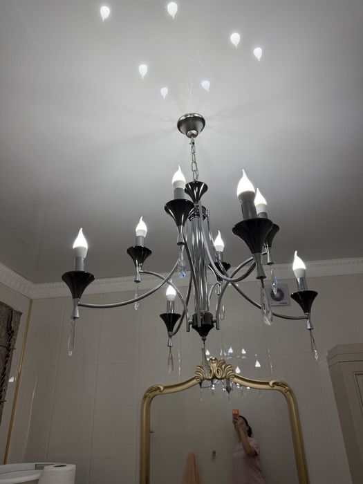 Люстра 8 рожковая, состояние отличное