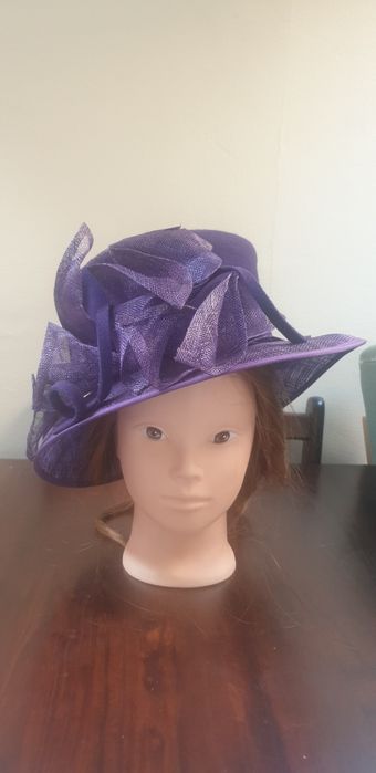 Palarie pentru nuntă mov