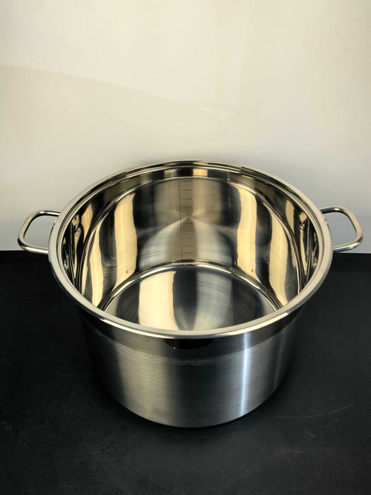 Oala inox 38x26 cm 30 litri cu capac metal 350 lei
