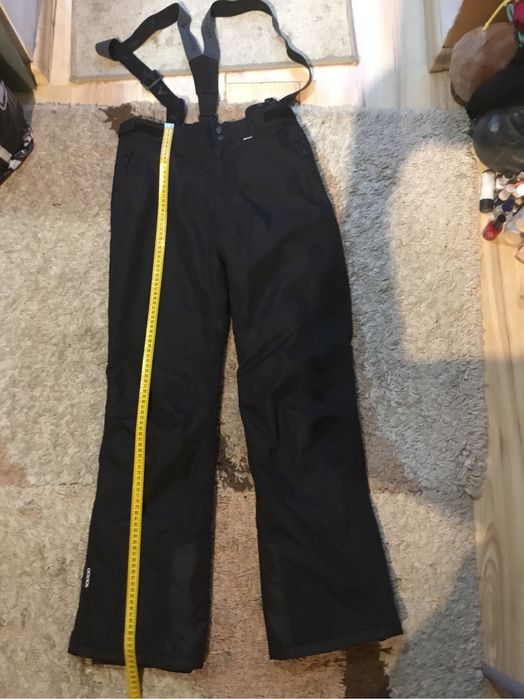 Pantaloni de schi snowboard mai multe pret intre99-500 ron
